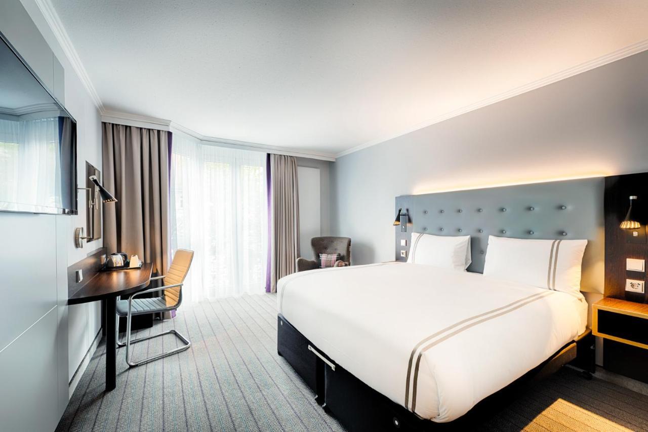Premier Inn Stuttgart Bad Cannstatt Exterior foto
