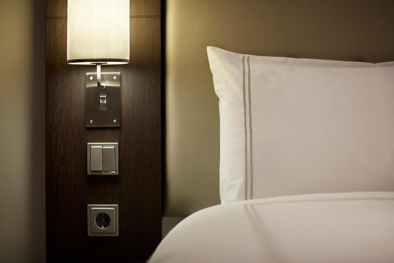 Premier Inn Stuttgart Bad Cannstatt Exterior foto